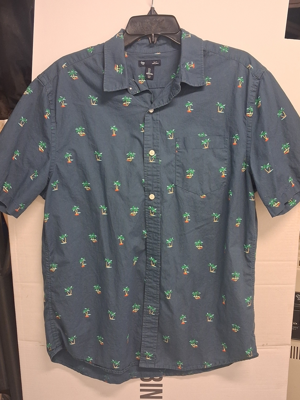 GAP Navy Short-Sleeve Button-Down Shirt with Green Palm Print